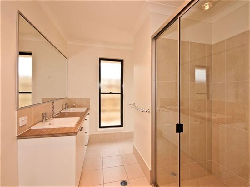 1 Hendra Court, Highfields QLD 4352