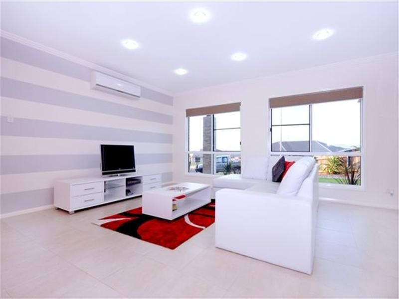 4 Joy Close, Highfields QLD 4352