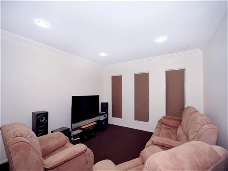 4 Joy Close, Highfields QLD 4352