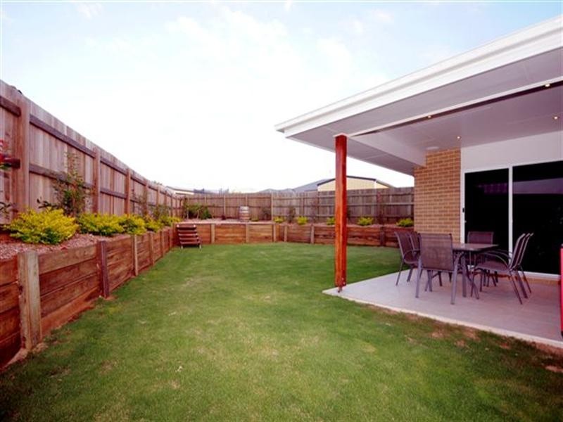 4 Joy Close, Highfields QLD 4352