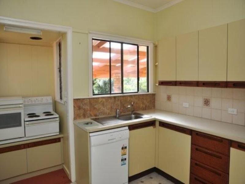 43 Butt Street, Harristown QLD 4350