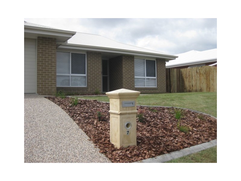 7 Kurrawa Court, Glenvale QLD 4350