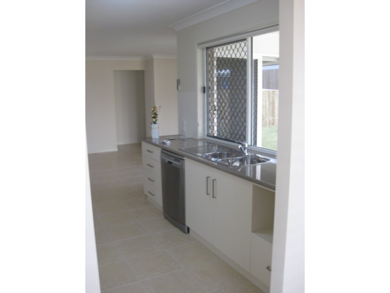 7 Kurrawa Court, Glenvale QLD 4350