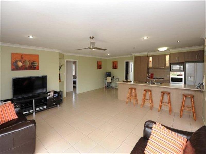 4 Marlowe Court, Westbrook QLD 4350