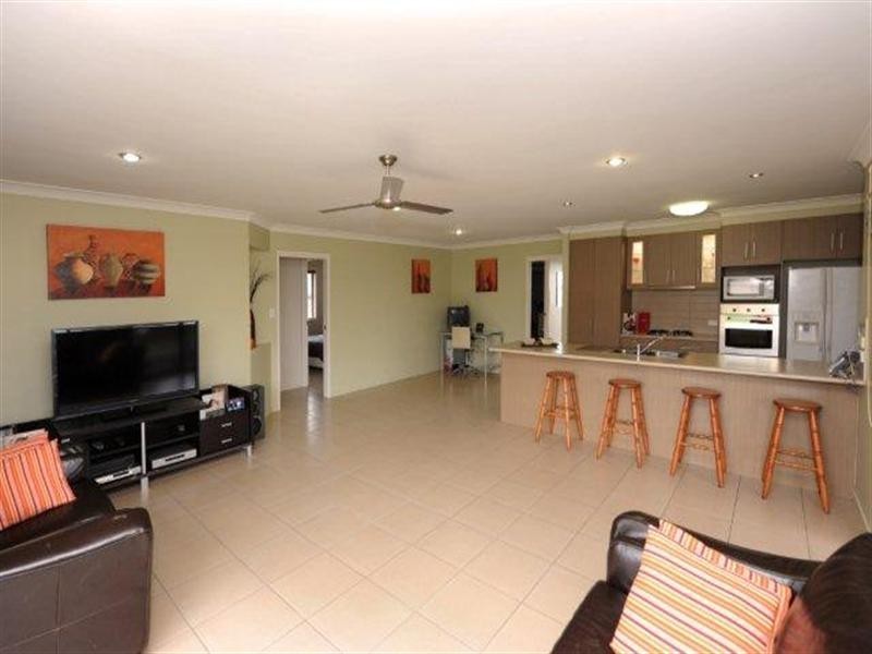 4 Marlowe Court, Westbrook QLD 4350