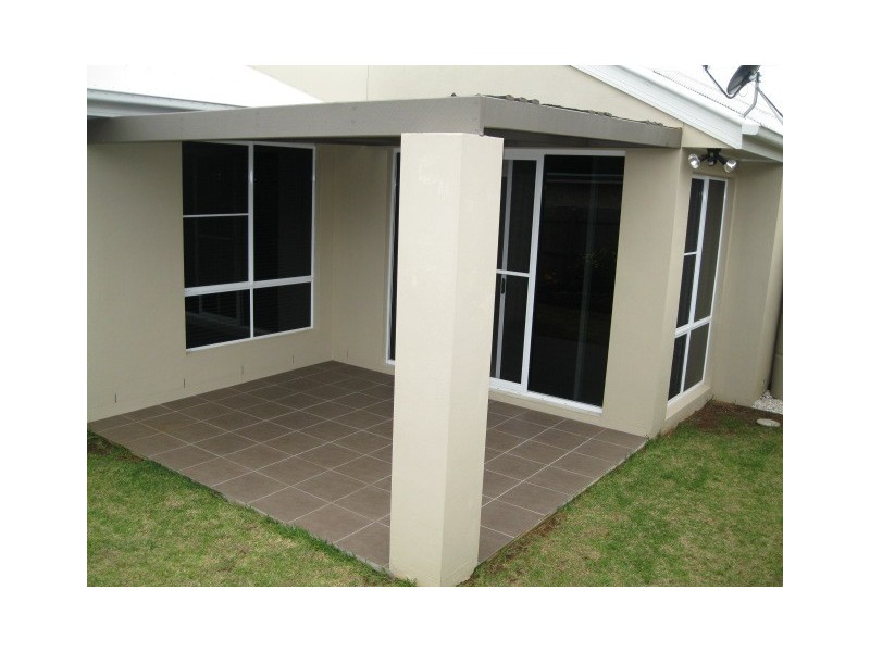 2/69 Kearney Street, Kearneys Spring QLD 4350