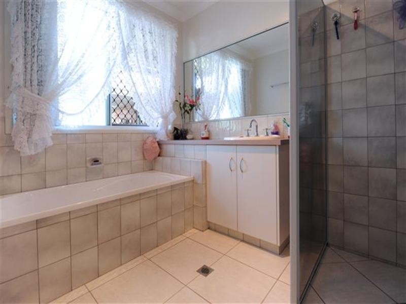 9 Gulligal Street, Kingsthorpe QLD 4400