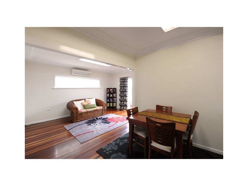 11 Drayton Road, Harristown QLD 4350
