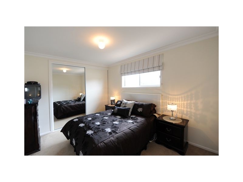 11 Drayton Road, Harristown QLD 4350