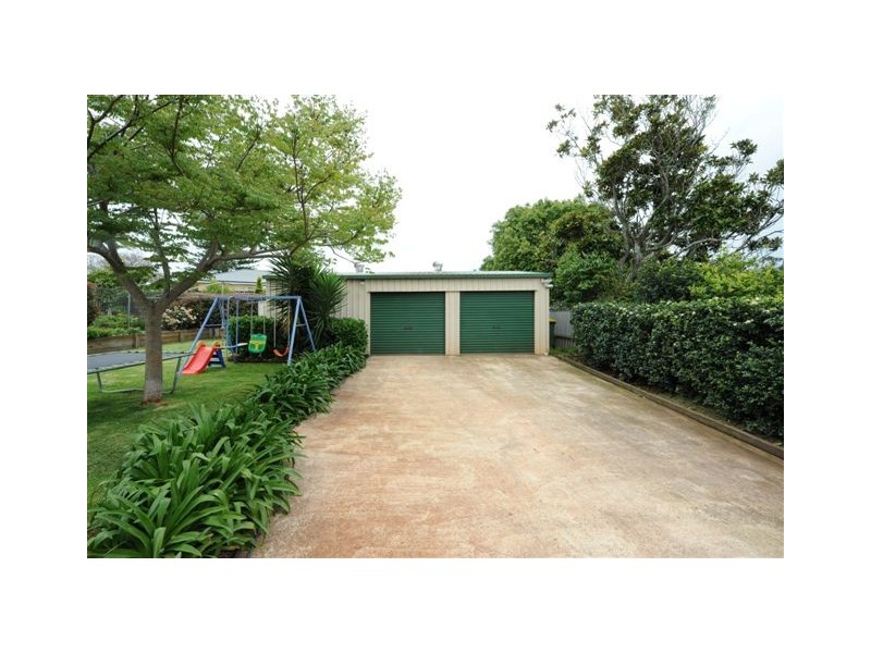 11 Drayton Road, Harristown QLD 4350