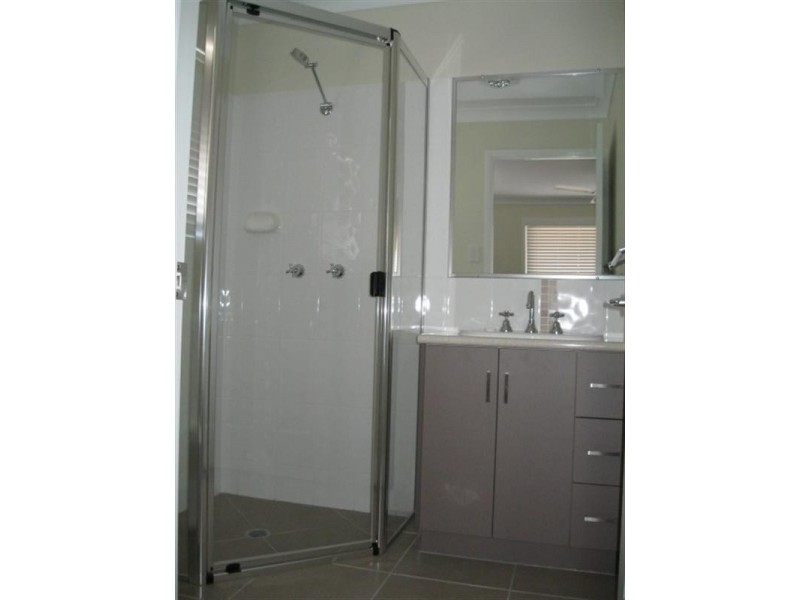 6 Dixon Court, Wilsonton Heights QLD 4350