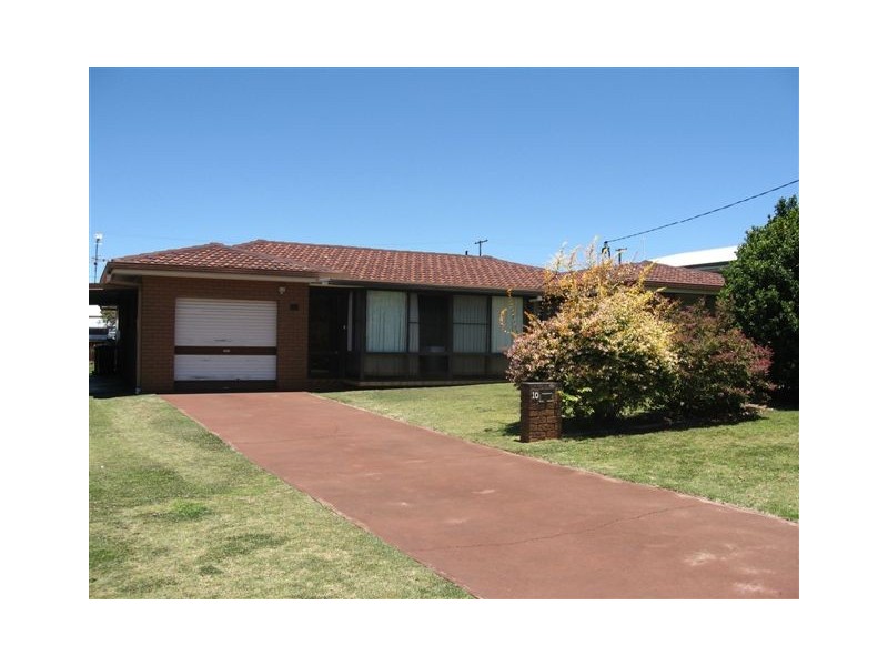 10 Hazel Street, Centenary Heights QLD 4350