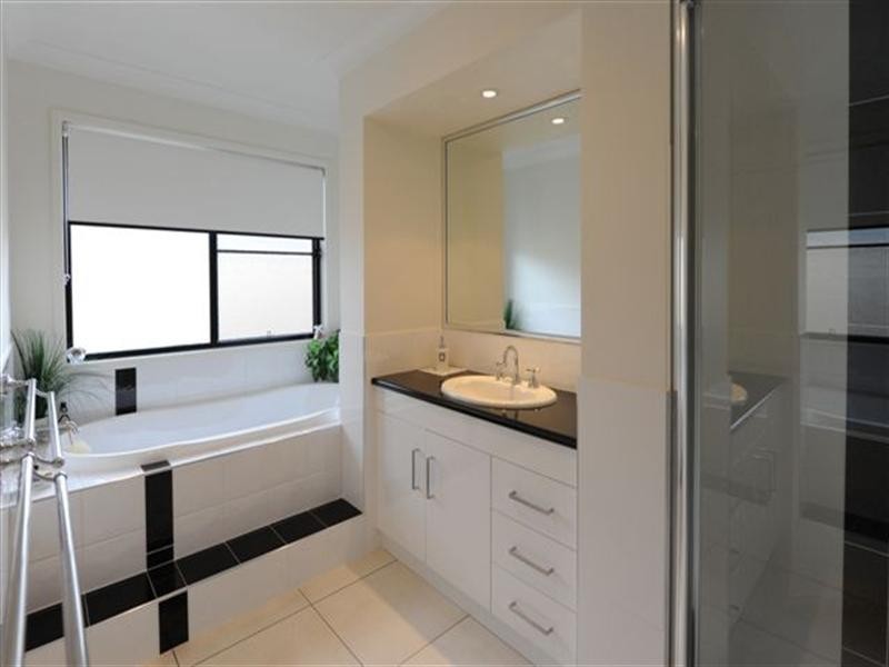 7 Whitman Street, Westbrook QLD 4350