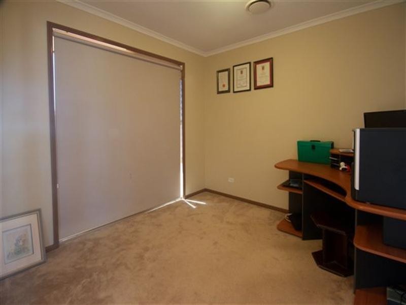 10 Marlowe Court, Westbrook QLD 4350