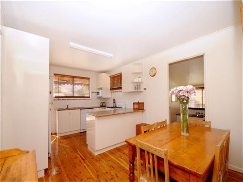 11 Cooper Street, South Toowoomba QLD 4350