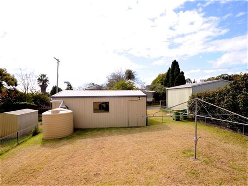 11 Cooper Street, South Toowoomba QLD 4350