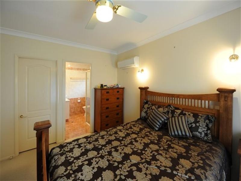 214 Spring Street, Middle Ridge QLD 4350