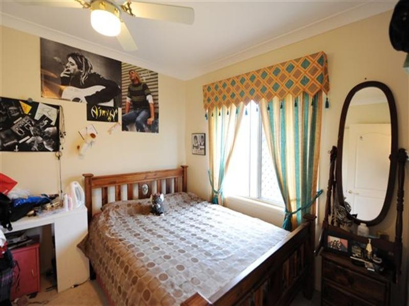 214 Spring Street, Middle Ridge QLD 4350