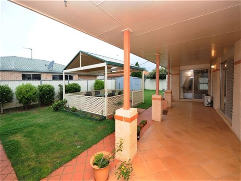 214 Spring Street, Middle Ridge QLD 4350