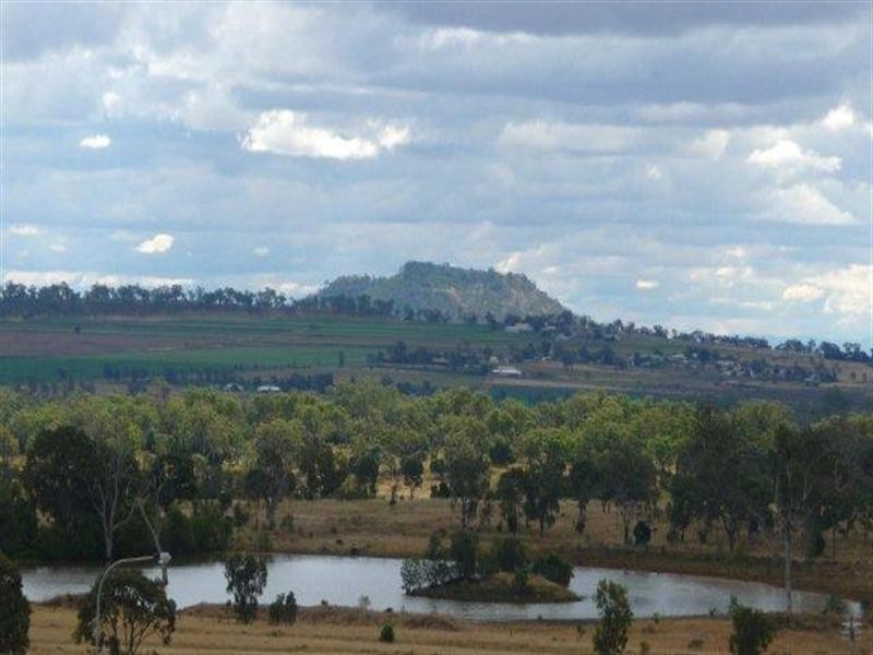 32 Shoesmith Road, Westbrook QLD 4350