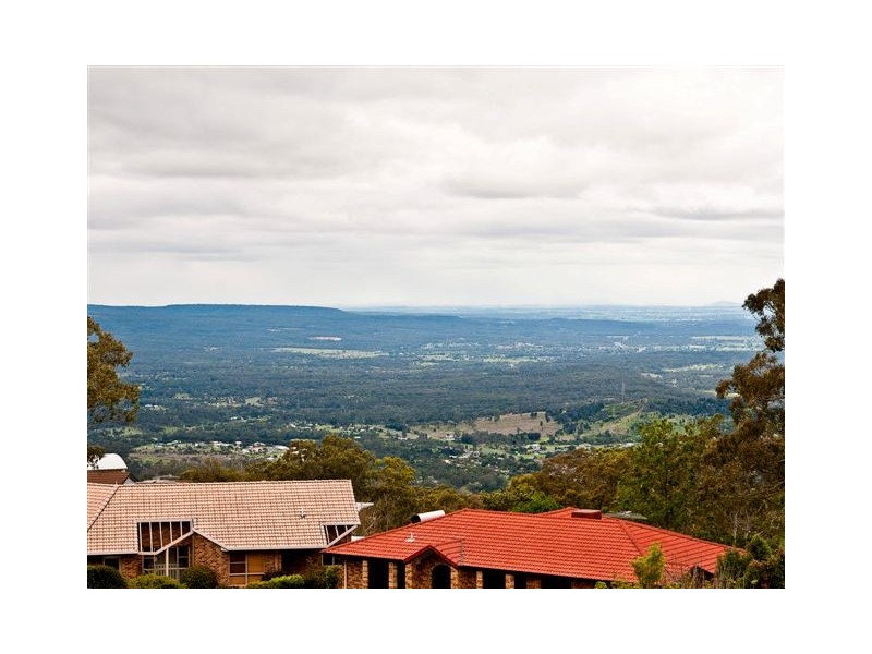 21 Robertson Crescent, Toowoomba QLD 4350