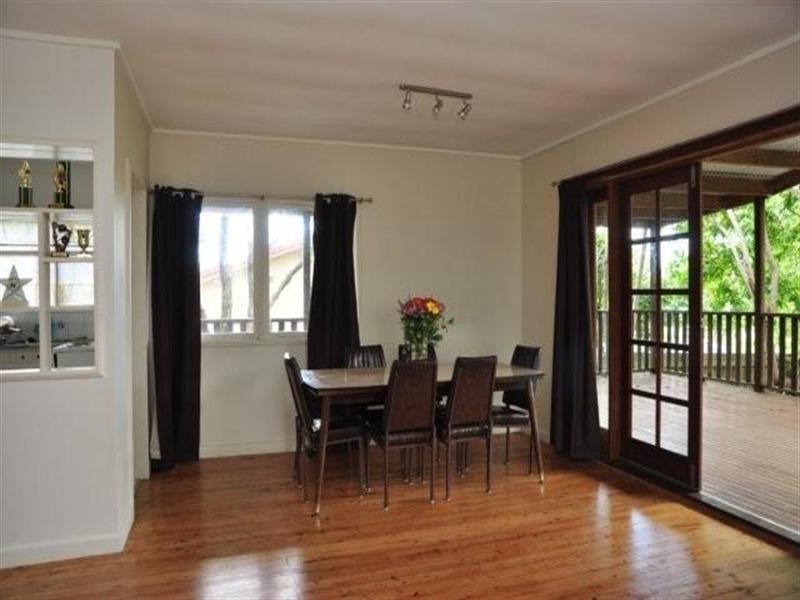 48 Stuart Street, Mount Lofty QLD 4350