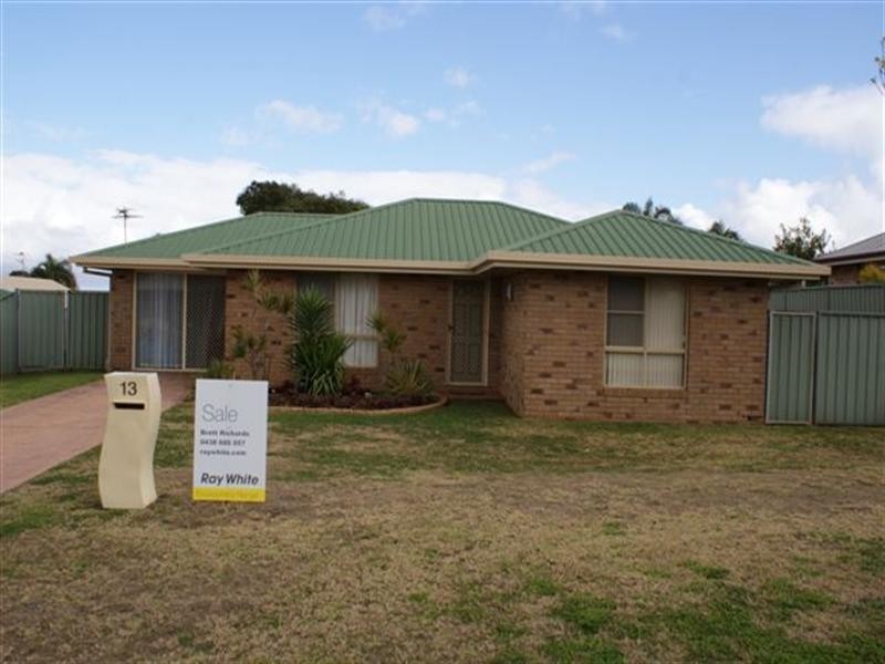 13 Nimrod Court, Wilsonton QLD 4350