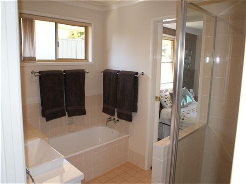 13 Nimrod Court, Wilsonton QLD 4350