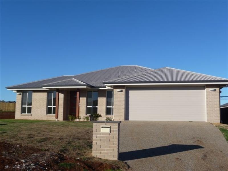 2 Hendra Court, Highfields QLD 4352