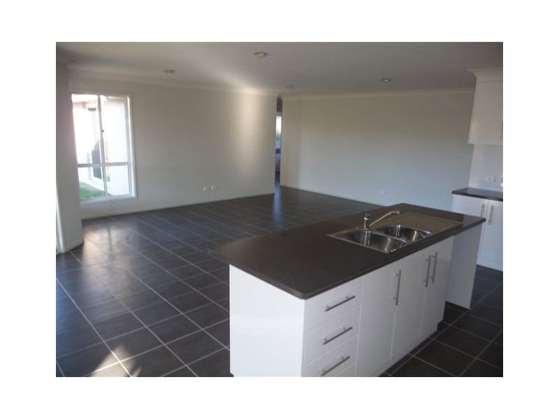 2 Hendra Court, Highfields QLD 4352