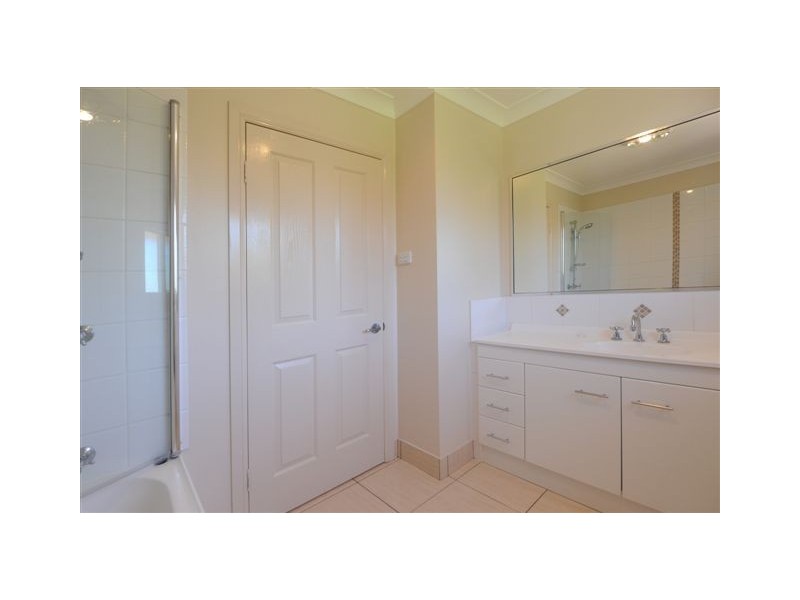 43 Flinders Street, Centenary Heights QLD 4350