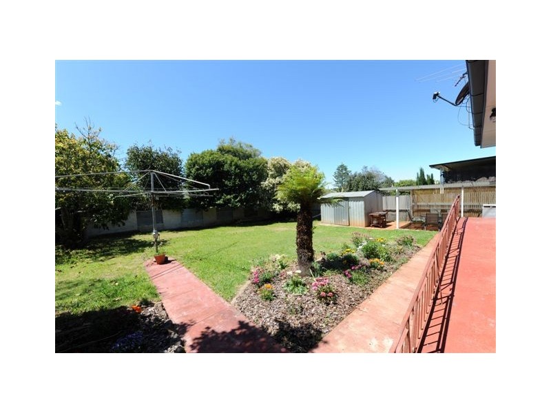 43 Flinders Street, Centenary Heights QLD 4350