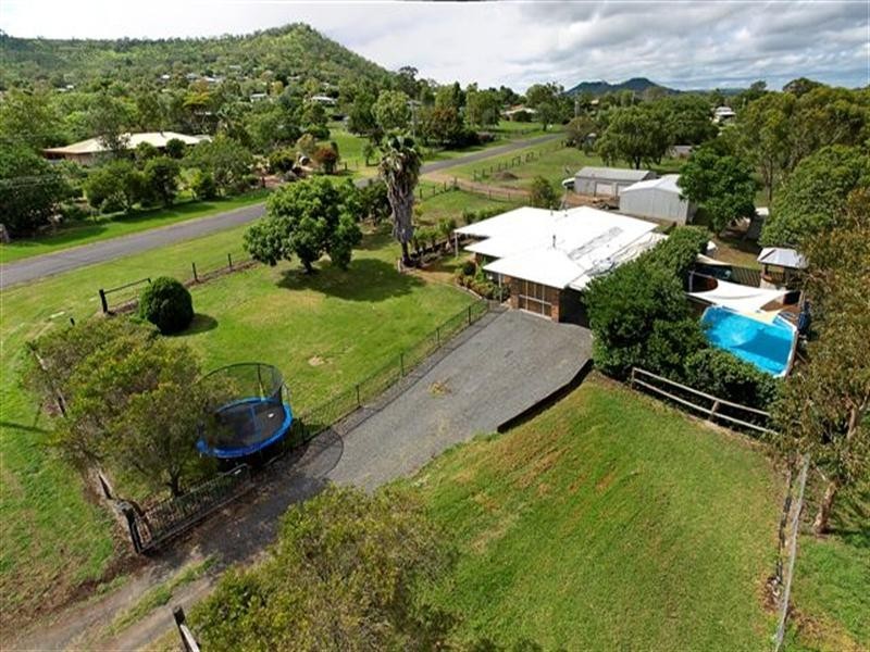 2 Fiona Street, Kingsthorpe QLD 4400
