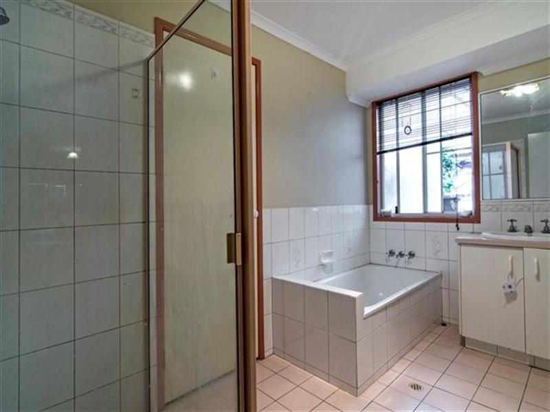 2 Fiona Street, Kingsthorpe QLD 4400