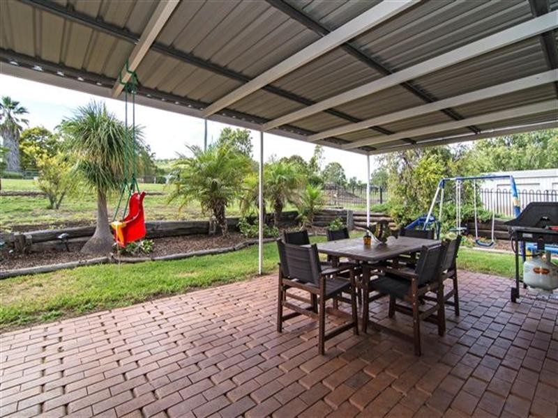 2 Fiona Street, Kingsthorpe QLD 4400