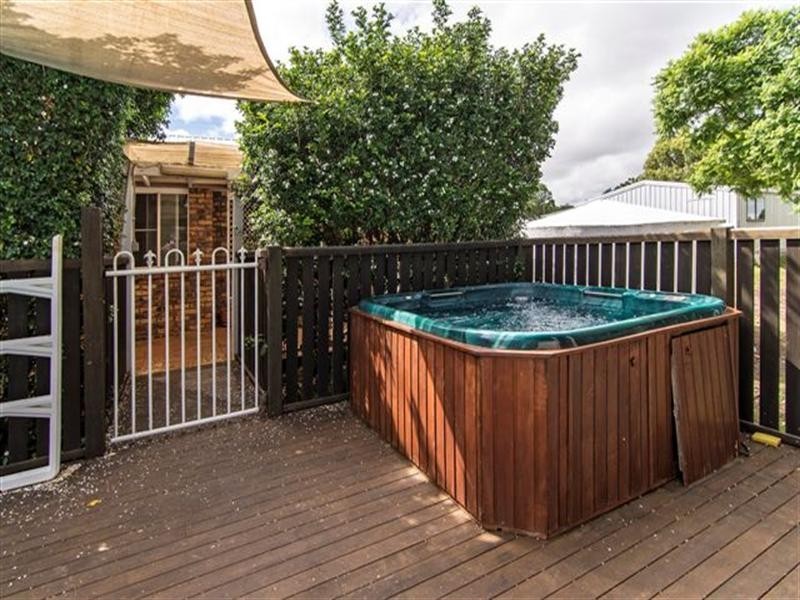 2 Fiona Street, Kingsthorpe QLD 4400