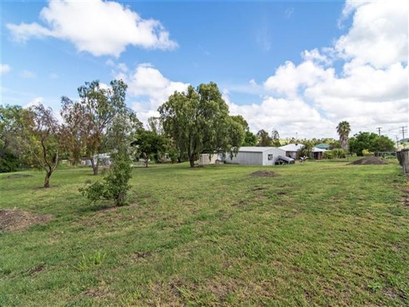 2 Fiona Street, Kingsthorpe QLD 4400