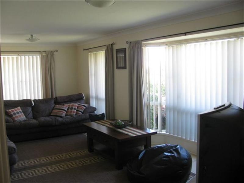 9 La Vista Court, Middle Ridge QLD 4350