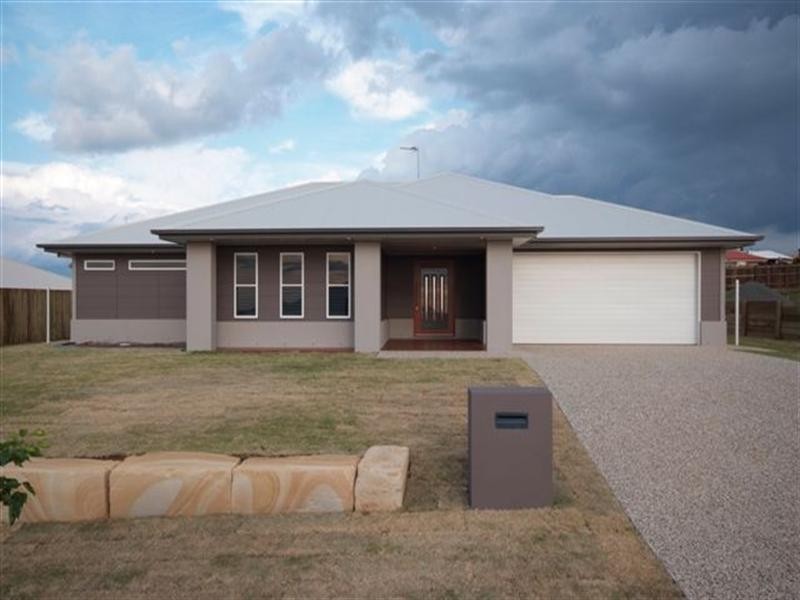 8 Ibis Court, Highfields QLD 4352
