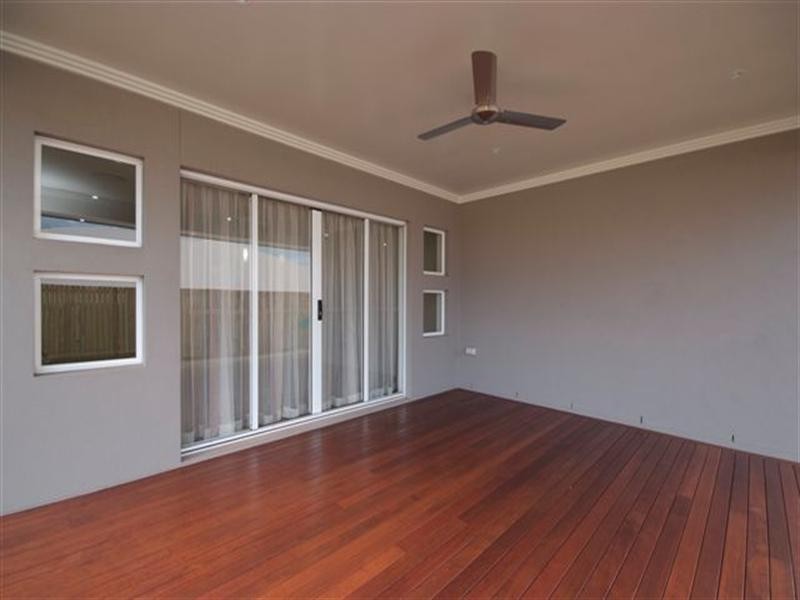 8 Ibis Court, Highfields QLD 4352
