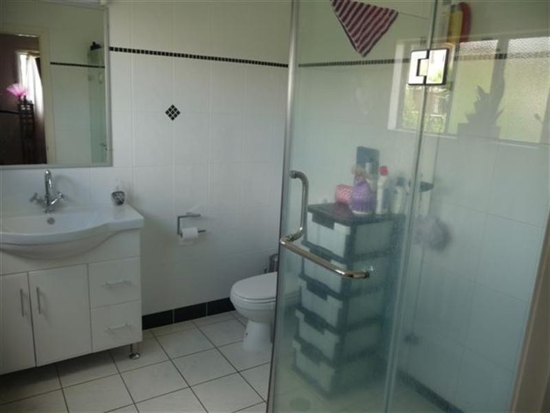 164 A and B Alderley Street, Centenary Heights QLD 4350