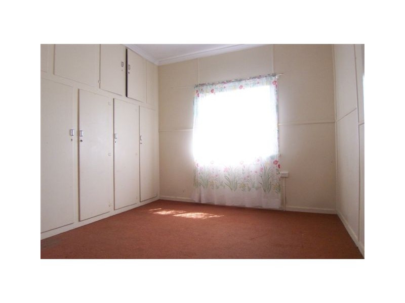 320a South Street, Harristown QLD 4350