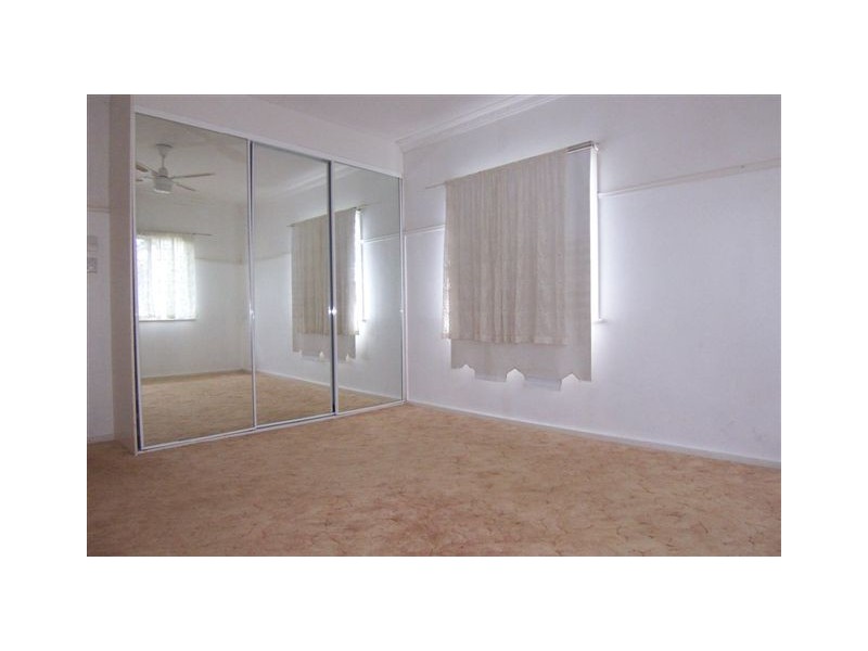 320a South Street, Harristown QLD 4350