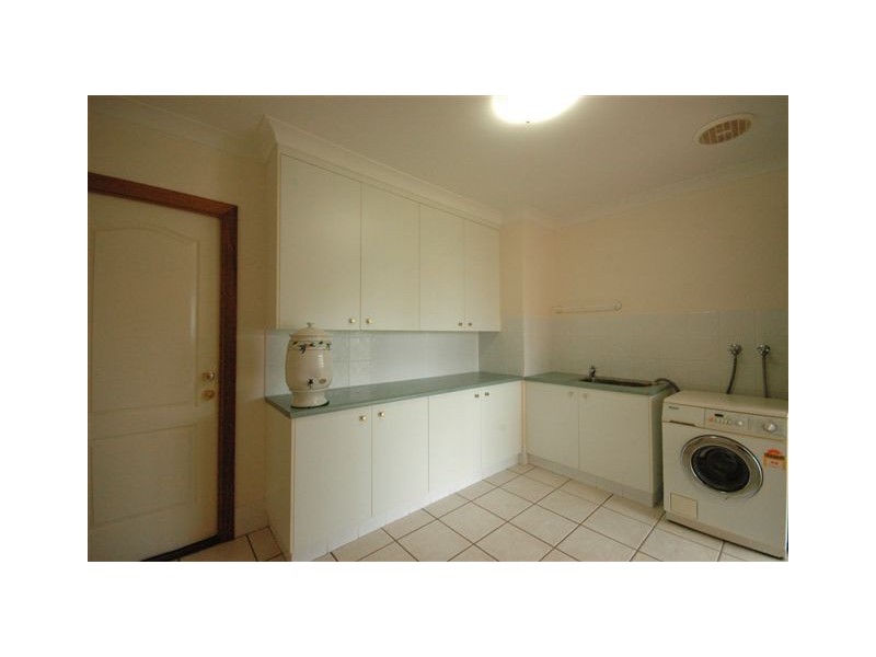 121 Spring Street, Middle Ridge QLD 4350