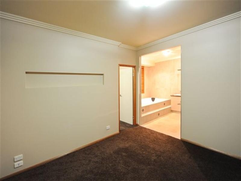 53 Wood Drive, Middle Ridge QLD 4350