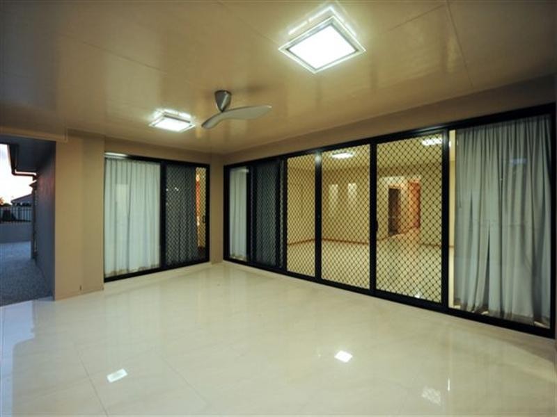 53 Wood Drive, Middle Ridge QLD 4350