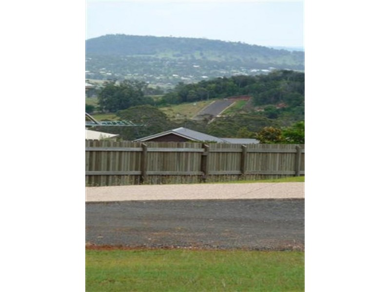 2 Evelyn Court, Highfields QLD 4352