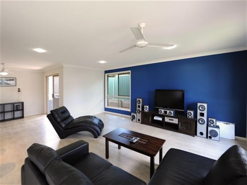 166D South Street, Centenary Heights QLD 4350