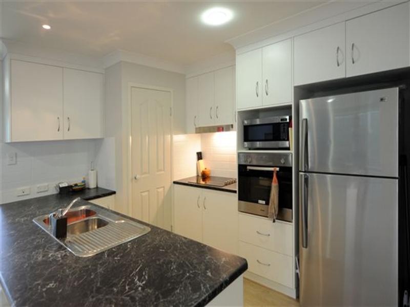 166D South Street, Centenary Heights QLD 4350