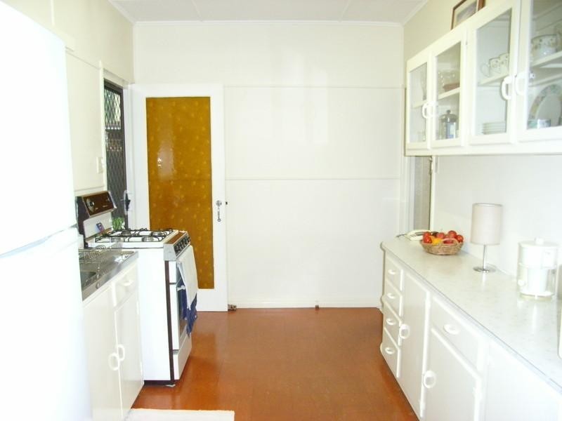 31 Alford Street, Mount Lofty QLD 4350